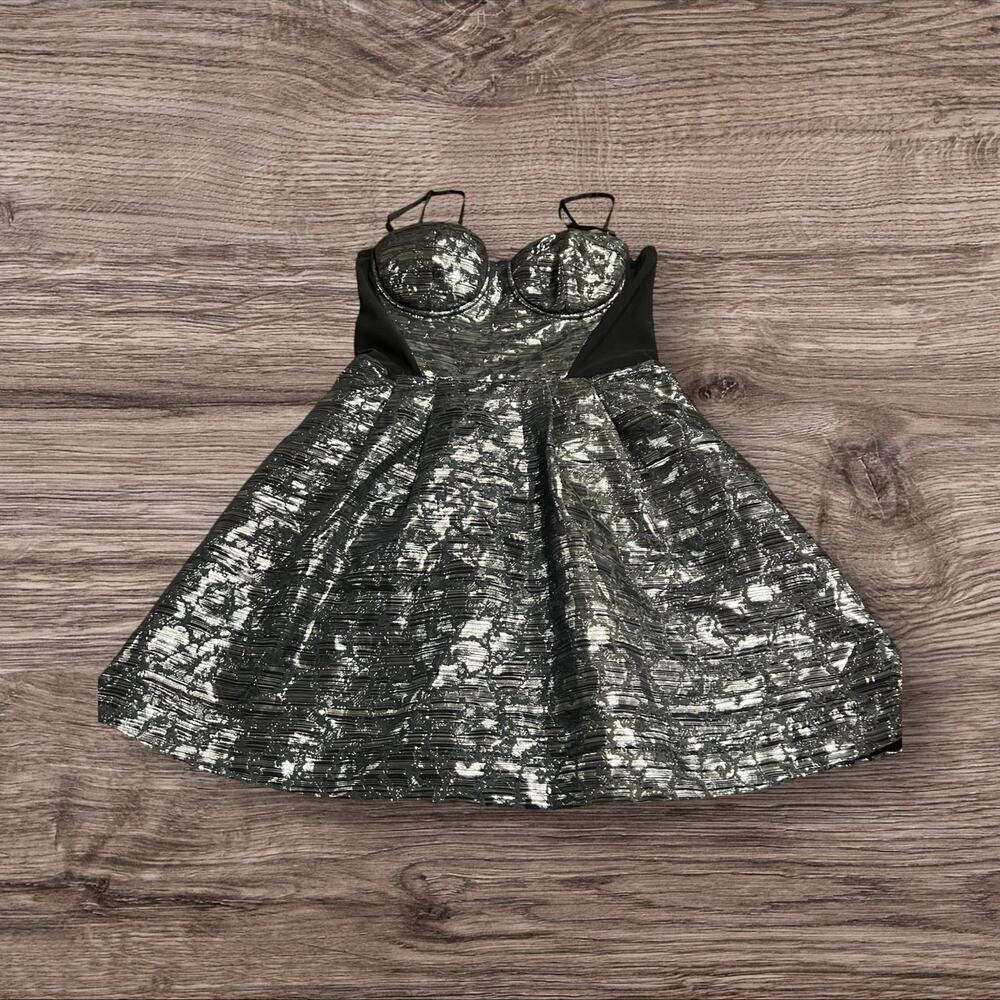 Bebe Metallic Bustier Mini Cocktail Prom Party Formal Dress. Size Small
